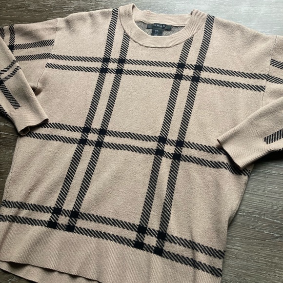 Tahari Sweater Tan Plaid Size Medium - Picture 2 of 4